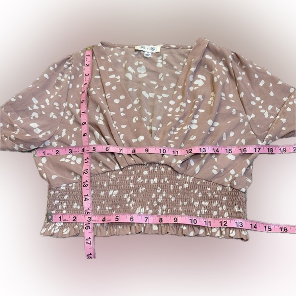 EUC She + Sky Cropped Blouse - Picture 4 of 5